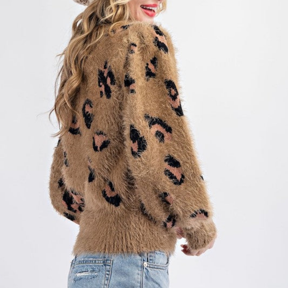 NWT Amazing Leopard Print Fuzzy Sweater - Picture 3 of 8
